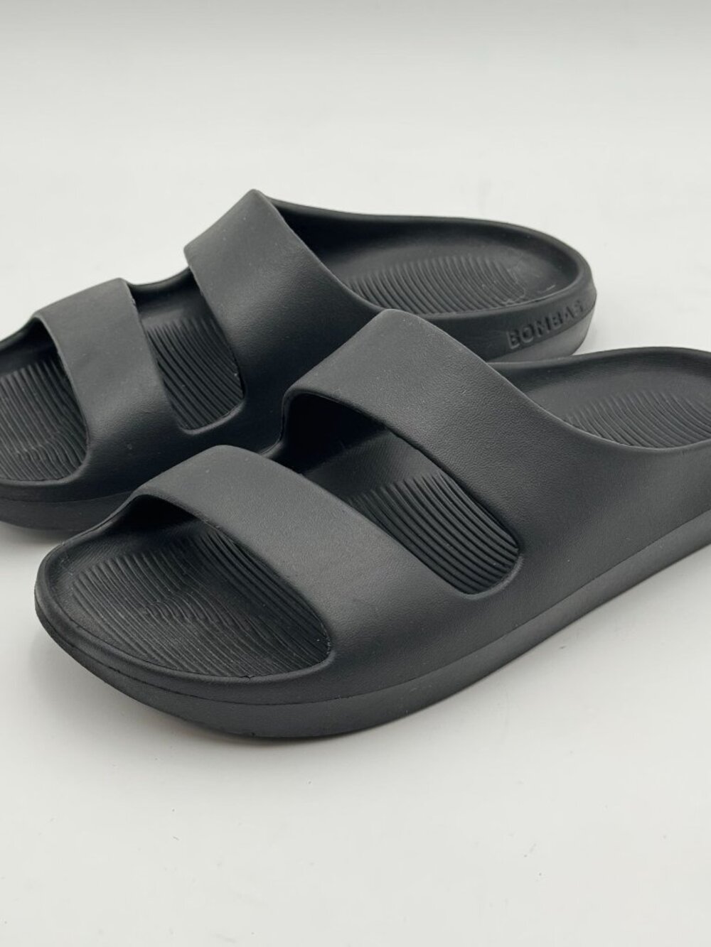 Bombas Friday Slide Sandals Womens 8 Black Recovery Slippers Lounge Waterproof